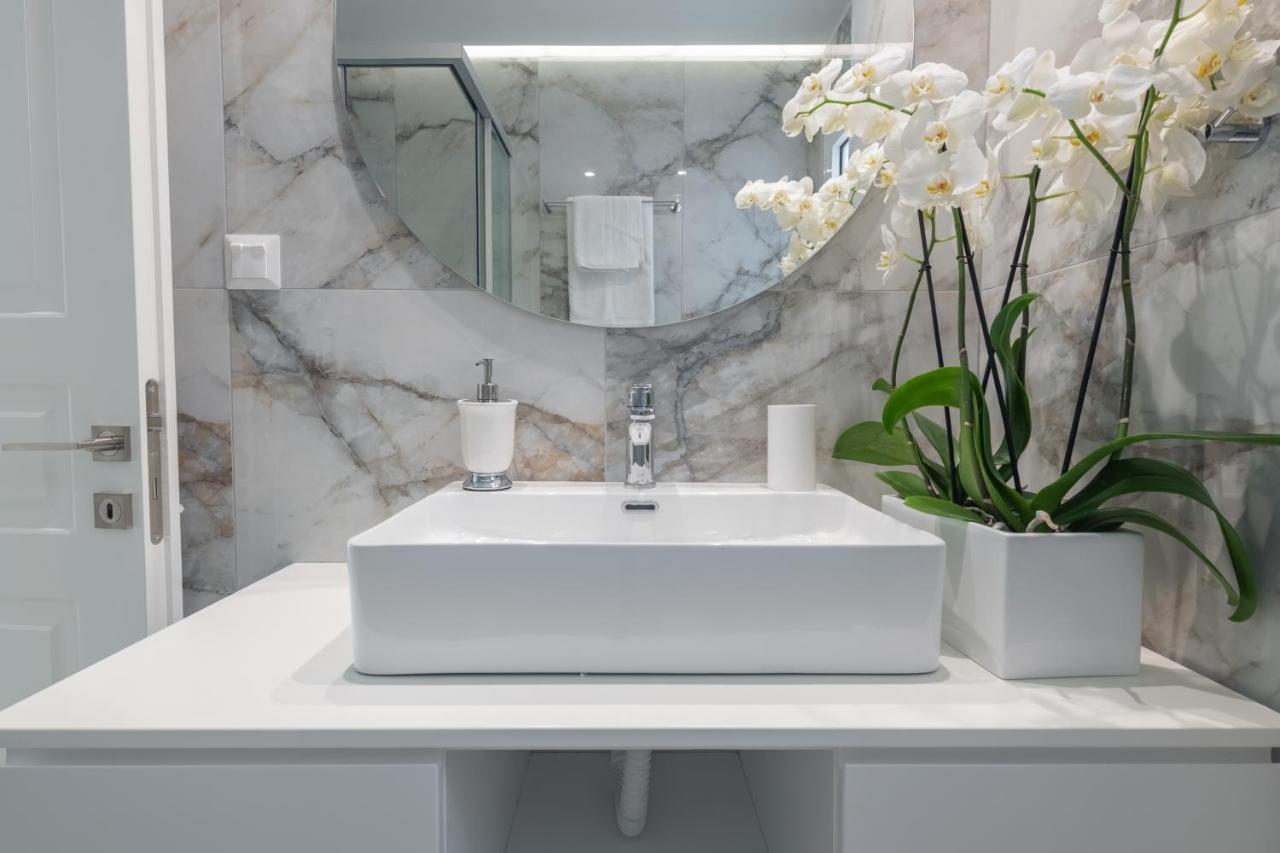 Narya Luxury Apartment コルフ島 エクステリア 写真