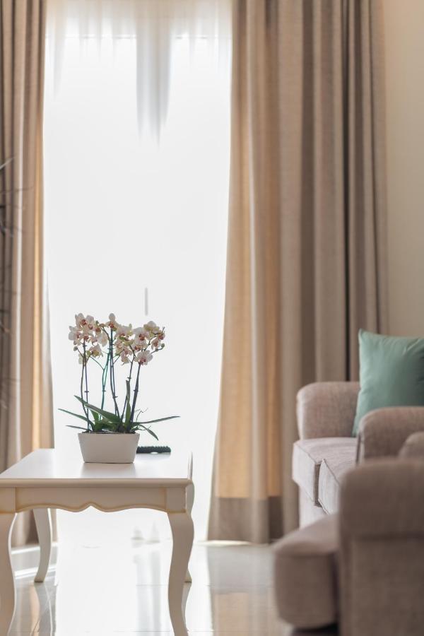 Narya Luxury Apartment コルフ島 エクステリア 写真